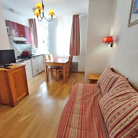 Pat 83, T2, Centre Luchon, Wifi, Casier A Skis, 4 Personnes Bagneres-de-Luchon Exterior photo