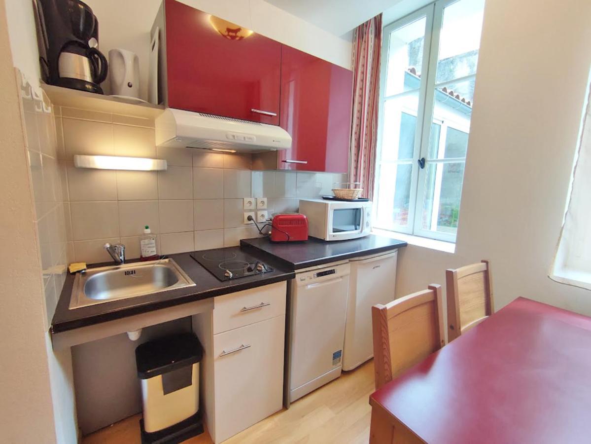 Pat 83, T2, Centre Luchon, Wifi, Casier A Skis, 4 Personnes Bagneres-de-Luchon Exterior photo